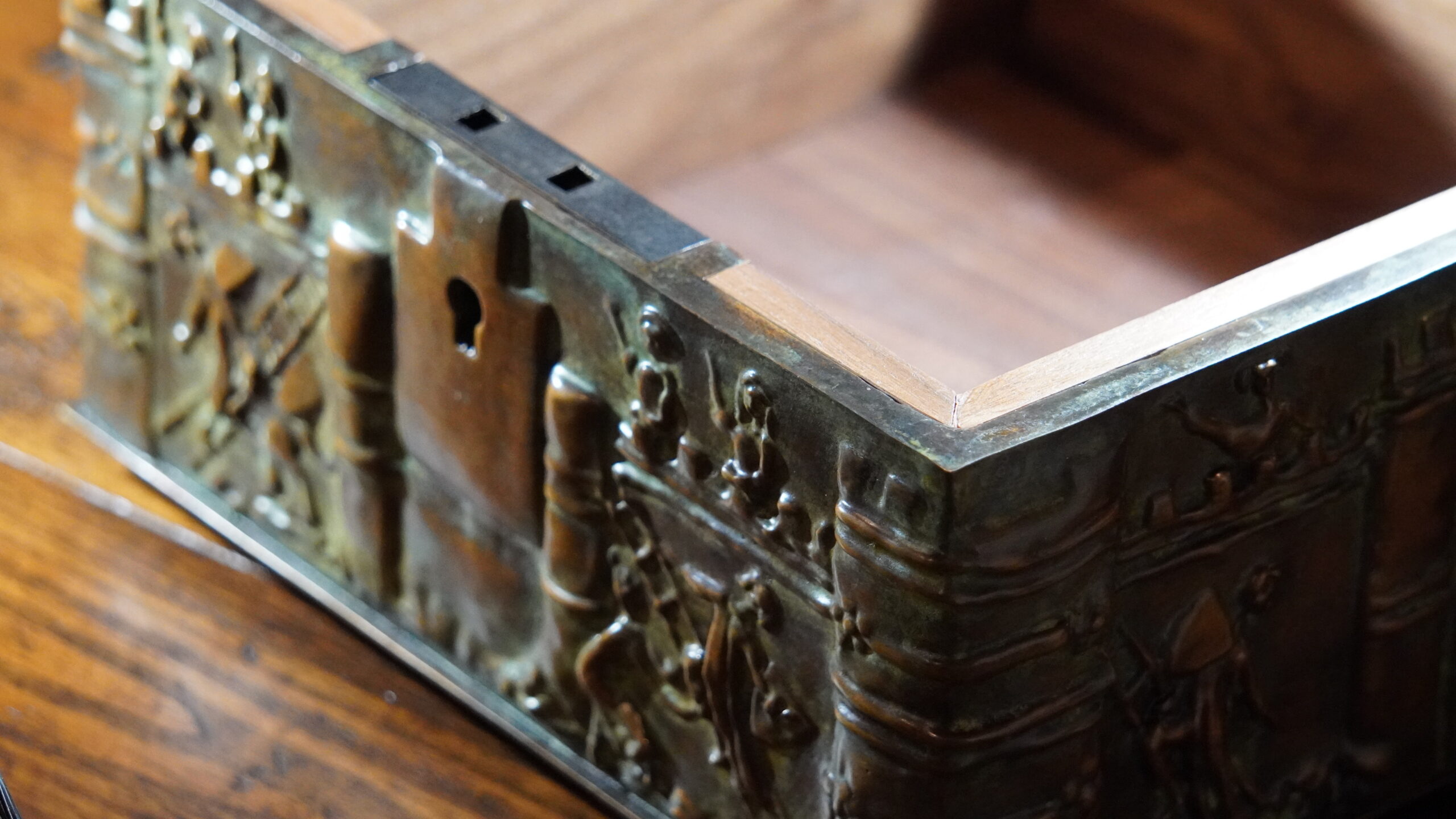 Get an Estimate for Your Box - 3D Bronze